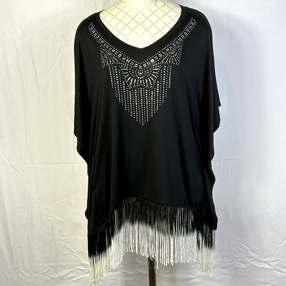 French Blue Wing Sleeve Black Fringe Top Size Large Like New Stretchy
